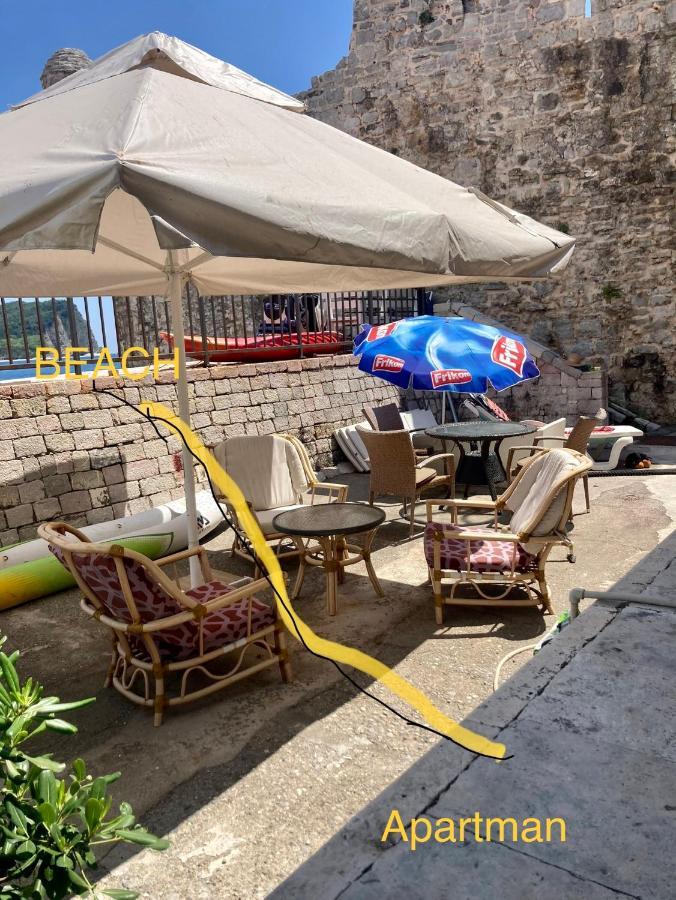 Plaza Stari Grad Pjena Od Mora * Budva