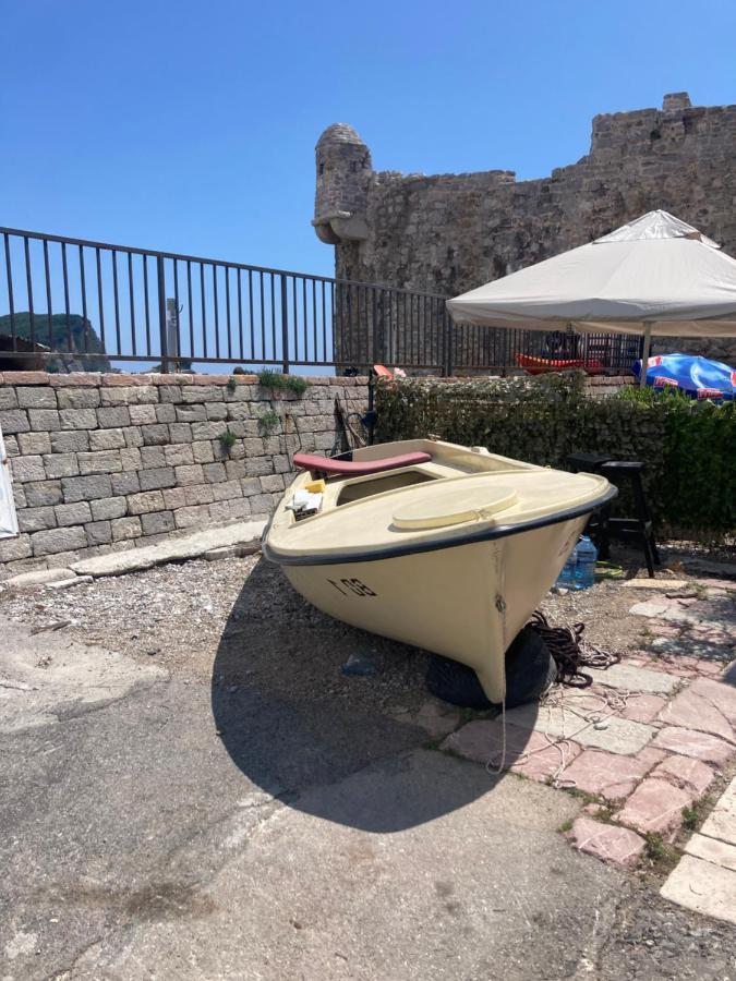 Plaza Stari Grad Pjena Od Mora *