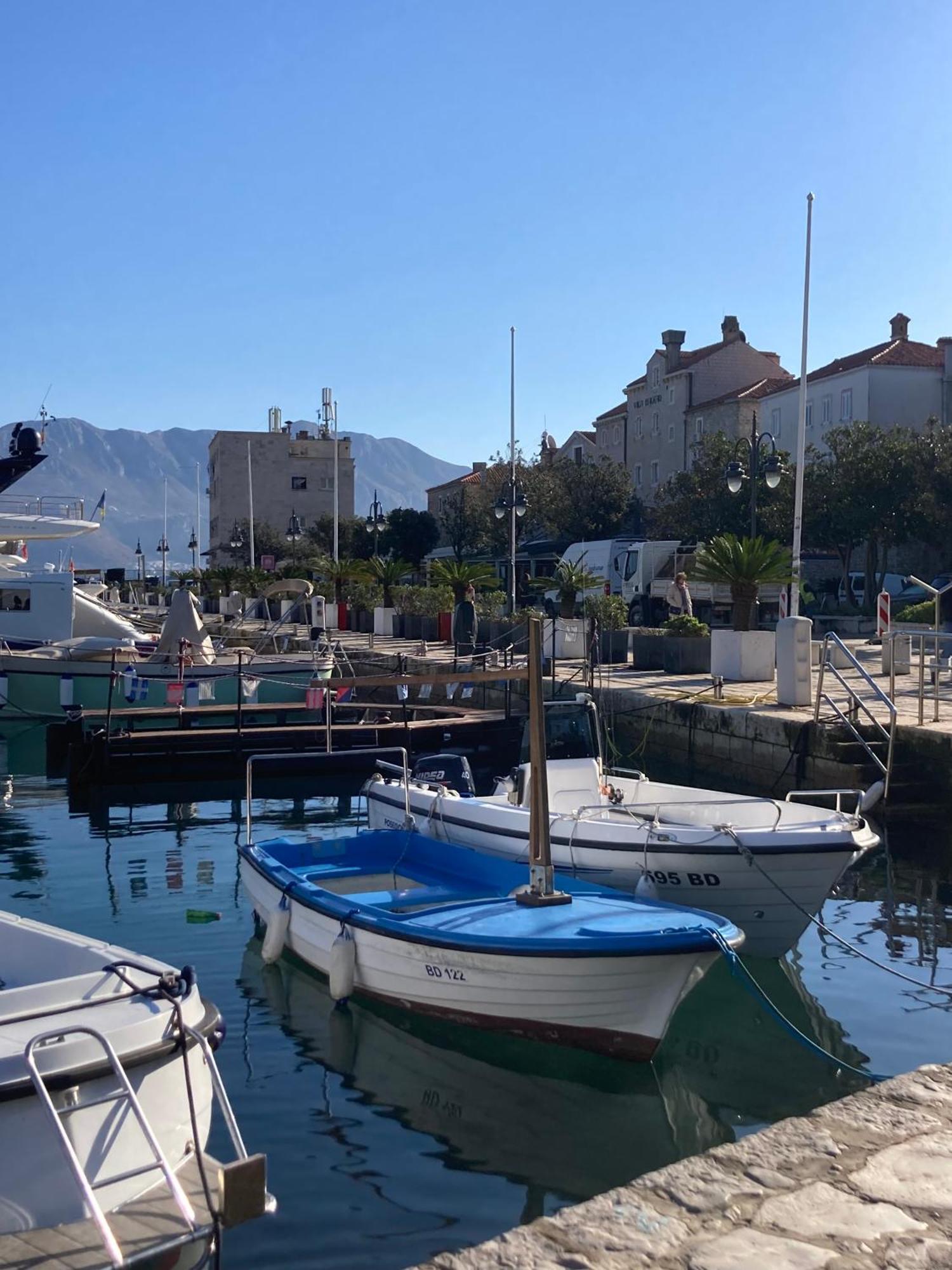 Plaza Stari Grad Pjena Od Mora * Budva