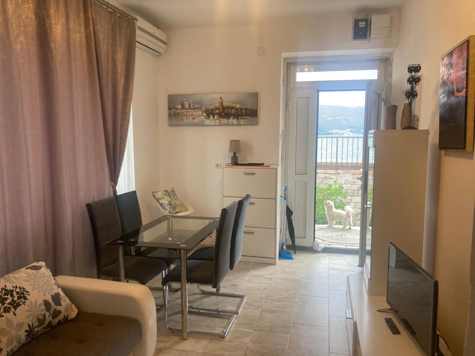 Plaza Stari Grad Pjena Od Mora * Budva