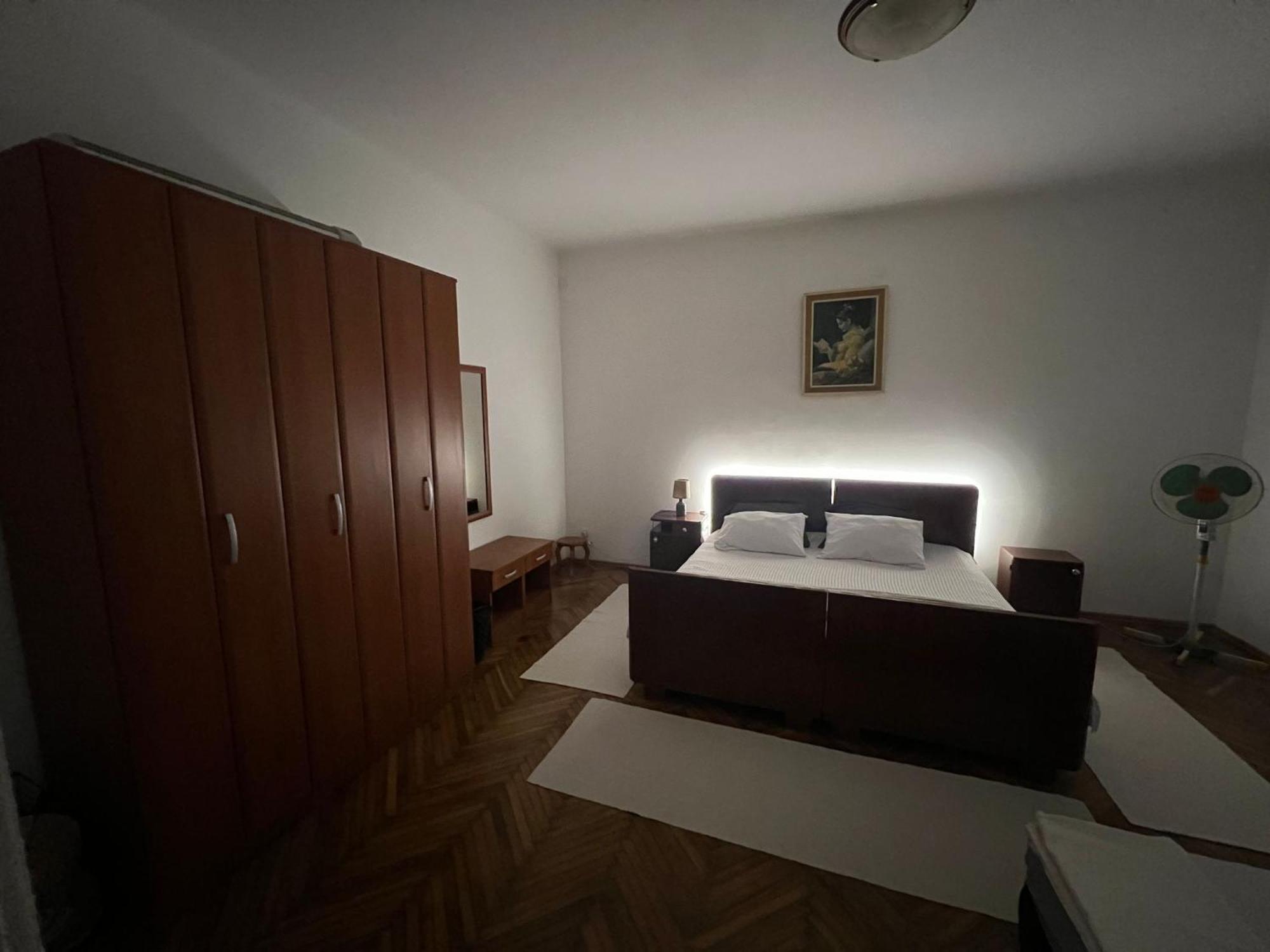 Plaza Stari Grad Pjena Od Mora *