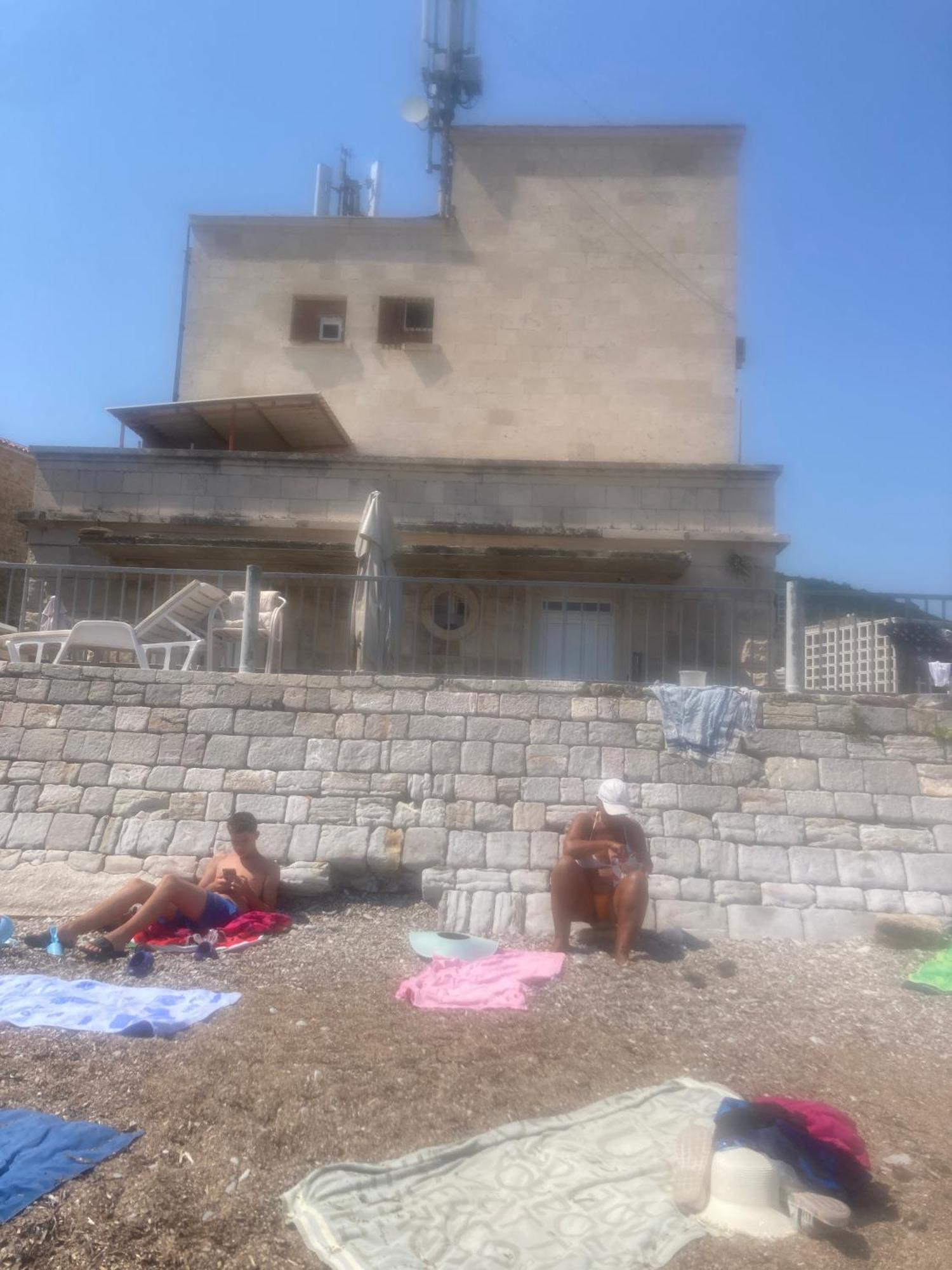 Plaza Stari Grad Pjena Od Mora
