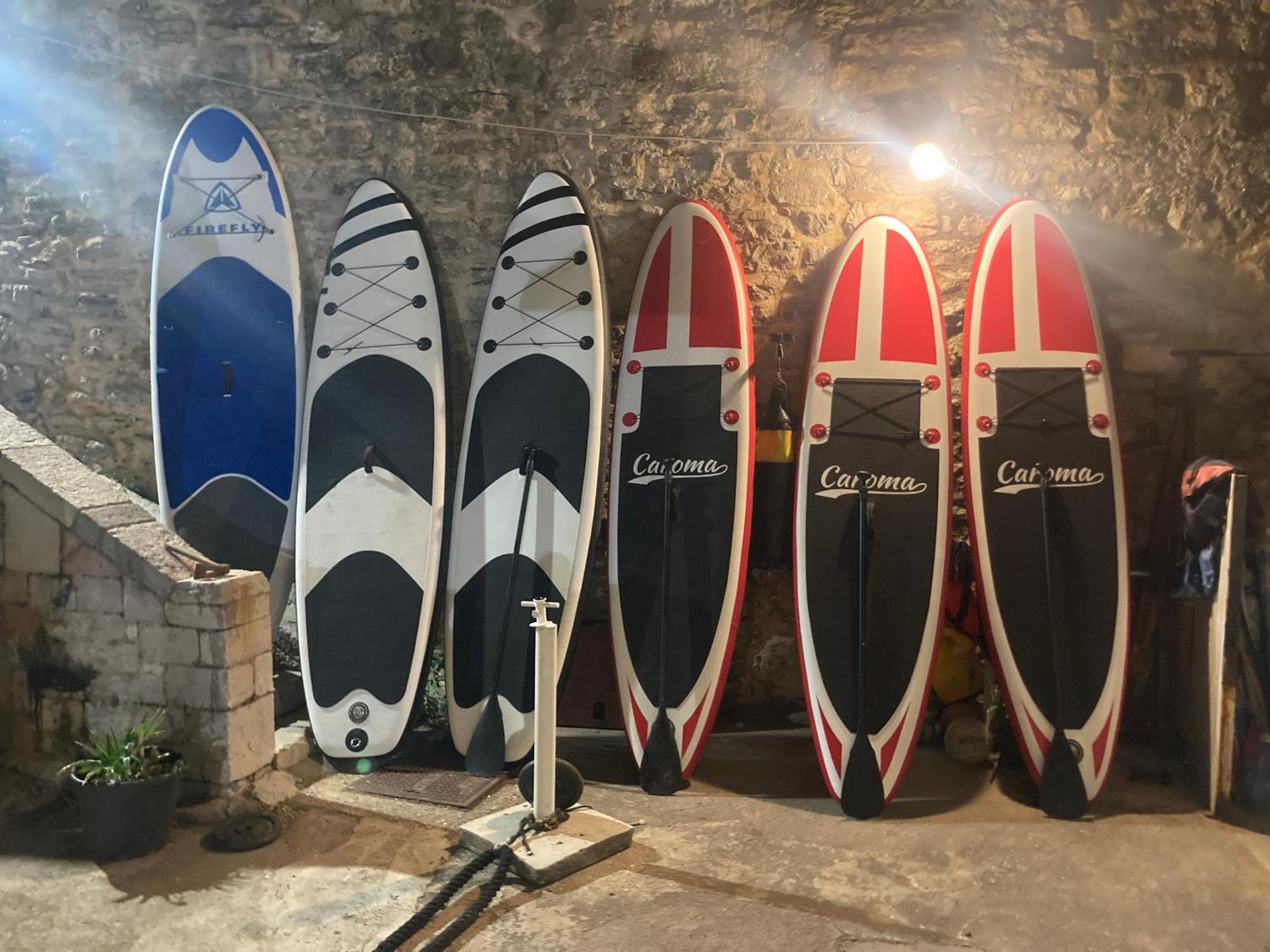 Plaza Stari Grad Pjena Od Mora Budva