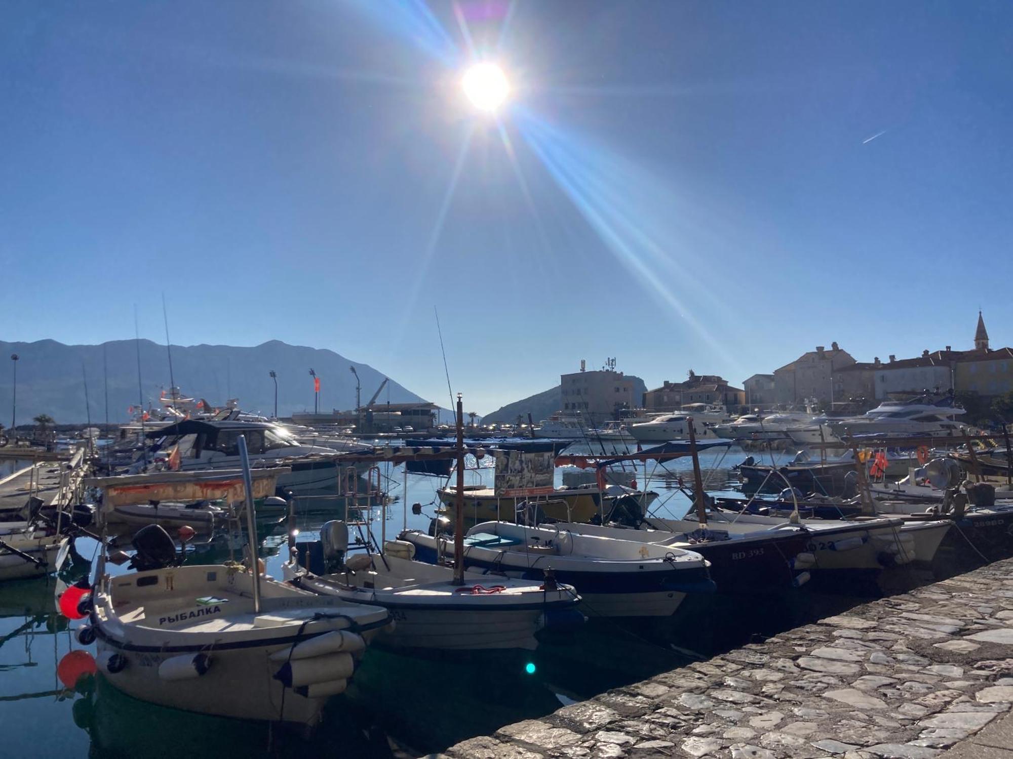 Plaza Stari Grad Pjena Od Mora *